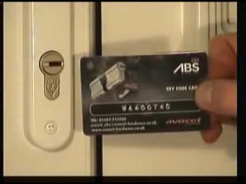 Замена личинки замка Эльбор